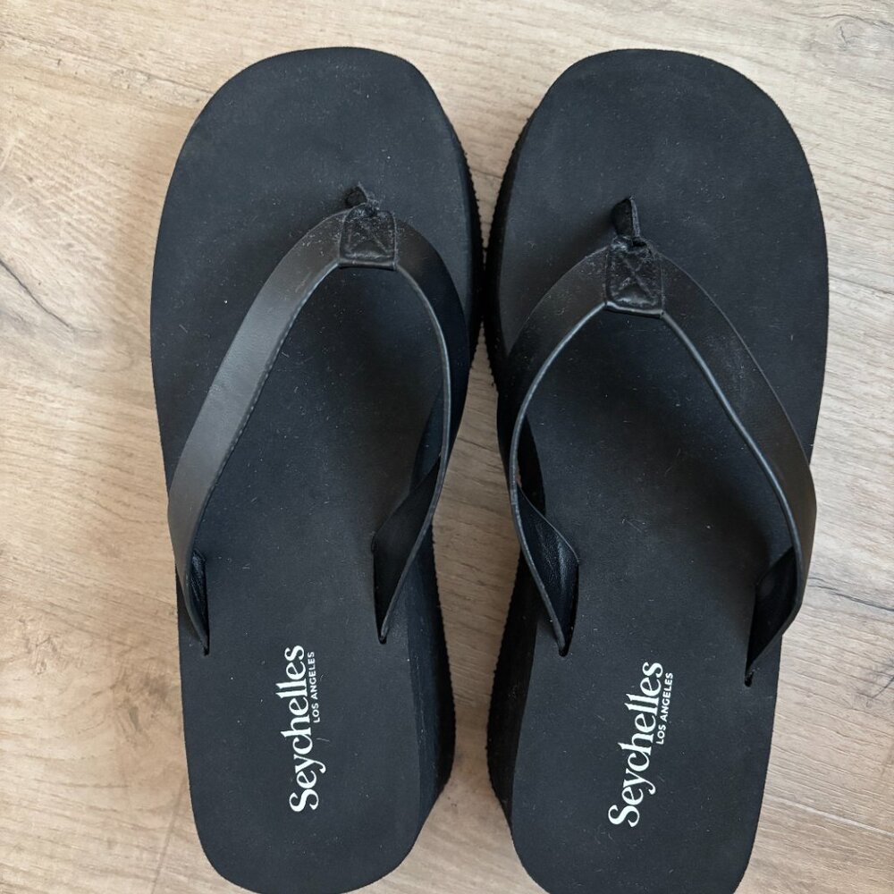 Skyscraper Sandal in Black Leather